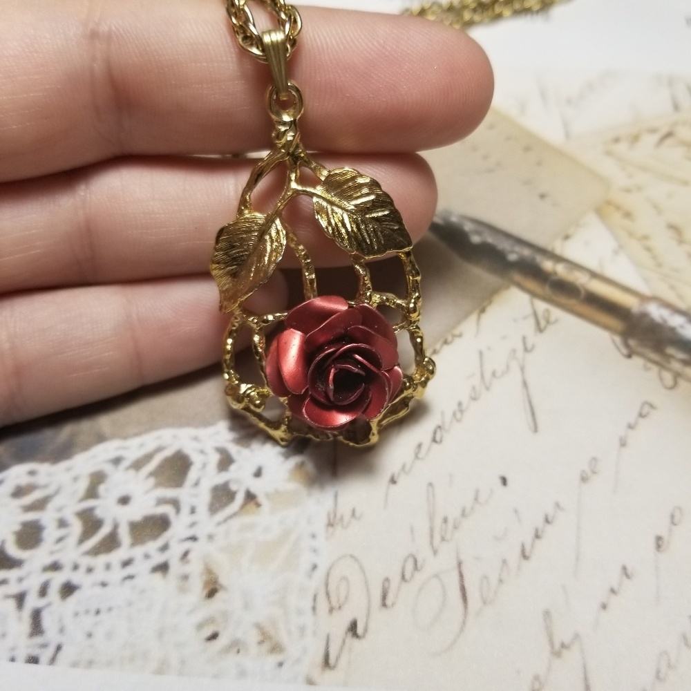 Gorgeous VTG Rose Necklace - Picture 4 of 7